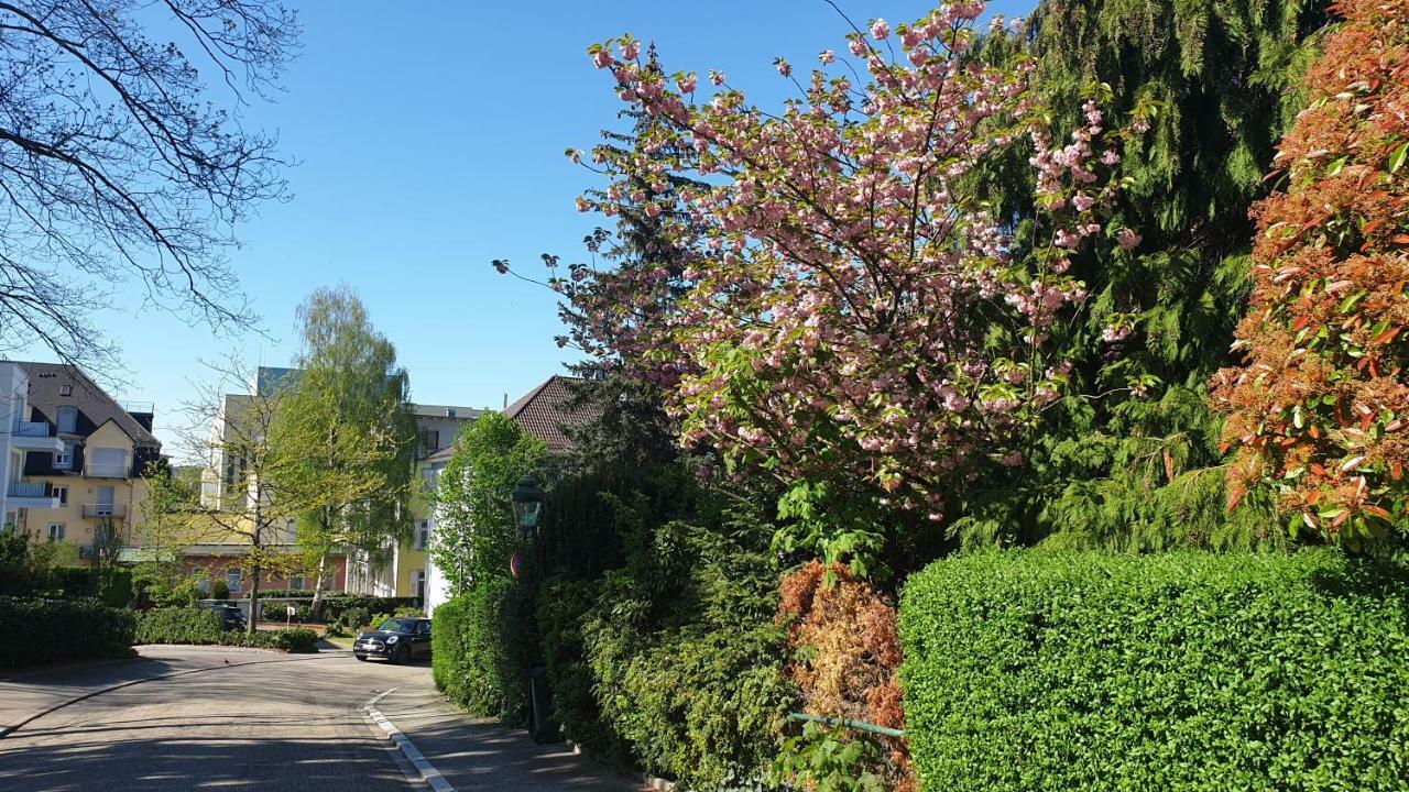 Family Suites & Parking Baden-Baden Exterior photo